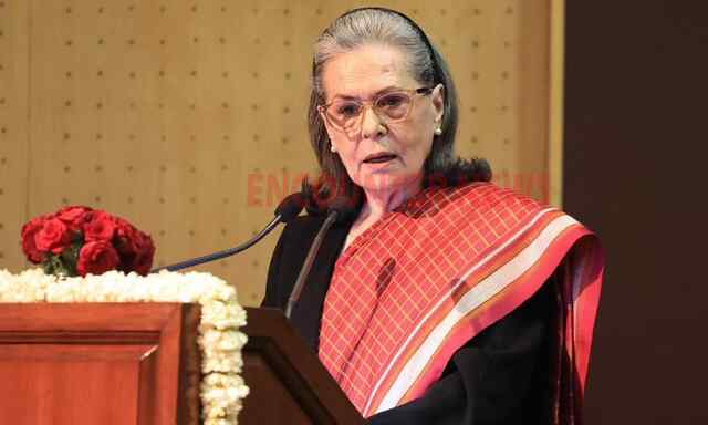 कांग्रेस की वरिष्ठ नेता Sonia Gandhi की बिगड़ी तबीयत, अस्पताल में भर्ती