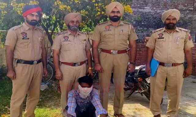 Punjab News: बहन के भोग में सरपंच के घर से लाखों की नगदी और गहने लेकर चोर फरार, 24 घंटे में काबू