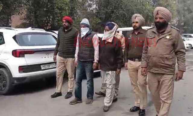 Punjab News: पूर्व सरपंच के कत्ल मामले में बाप-बेटा गिरफ्तार