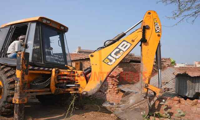 Punjab News: प्रशासन का एक्शन, अवैध कब्जे पर चला पीला पंजा