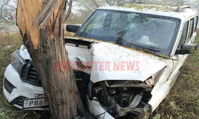 Punjab News: हाईवे पर भीषण सड़क हादसे में 3 पुलिसकर्मी सहित 6 घायल