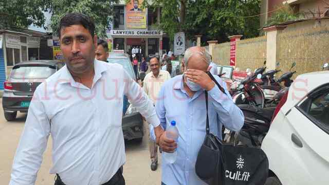IDFC FIRST Bank Fraud मामले में गिरफ्तार प्रवीण कुमार को मिला इतने दिनों का रिमांड, देखें वीडियो