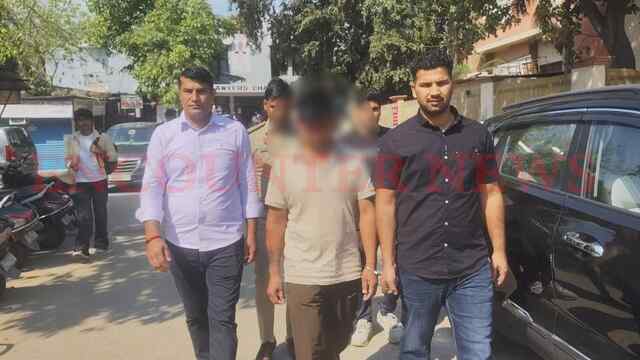 खैर लकड़ी चोरी करने के मामले में 14वां आरोपी गिरफ्तार, 3 अधिकारी हो चुके सस्पेंड, देखें वीडियो