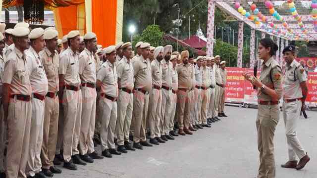 नवरात्र मेले को लेकर सुरक्षा के पुख्ता इंतजाम, 850 पुलिसकर्मी व 4 एसीपी संभालेंगे सुरक्षा की कमान, देखें वीडियो
