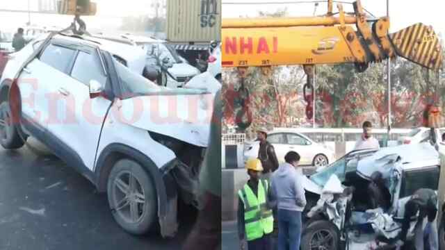 कार और कंटेनर में हुई भीषण टक्कर, 2 महिलाओं की मौत, देखें वीडियो
