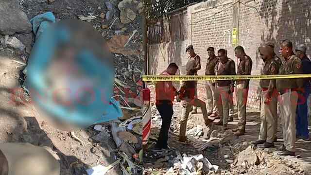 कूड़े के ढेर में मिला Newborn Baby का शव, इलाके में मचा हड़कंप, देखें वीडियो