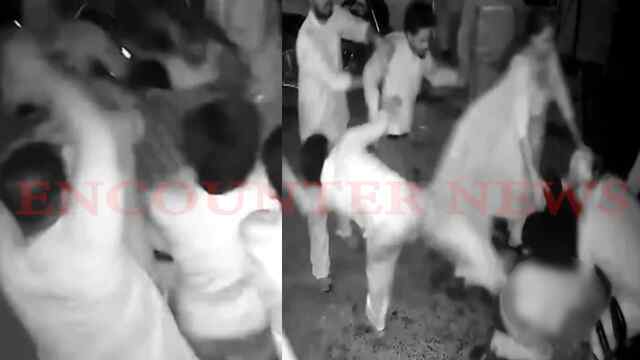 Punjab News: छत से पानी गिराना बच्चे को पड़ा महंगा, लात-घूसों और बोतलों से पिता को पीटा, देखें वीडियो