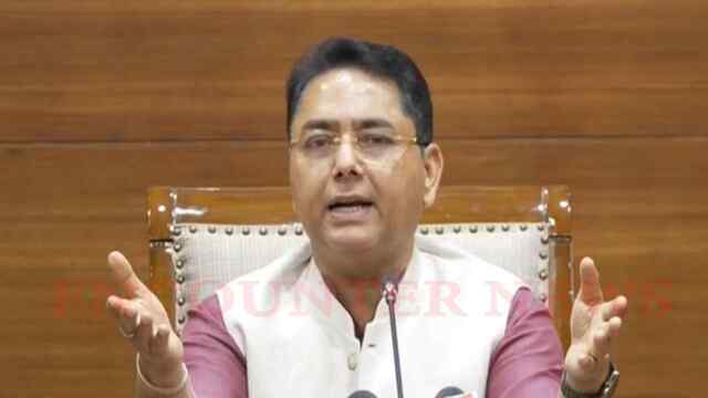 Punjab News: केंद्र पर अमन अरोड़ा ने साधे निशाने, डोमेस्टिक सिस्टम फेल, BJP किसानों पर डाल रही बोझ, देखें वीडियो