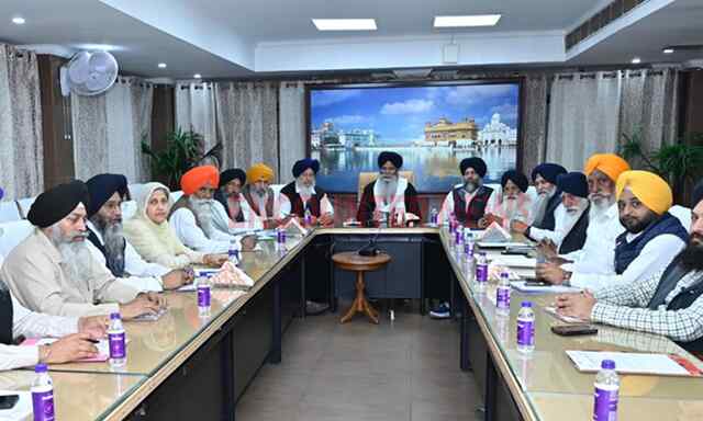 Punjab News: SGPC ने की हेड ग्रंथी ज्ञानी रघुबीर सिंह की सेवाएं समाप्त, देखें वीडियो