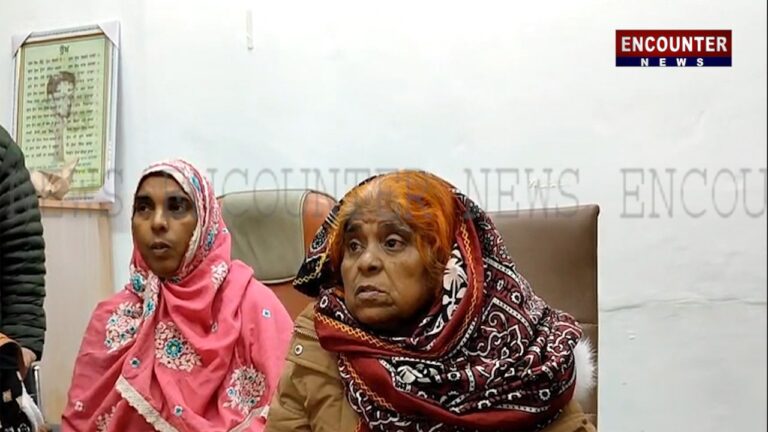 Punjab News : 25 साल बाद हमीदा बानो भारत लौटीं, वाघा बॉर्डर रिश्तेदारों ने किया स्वागत, देखें वीडियो