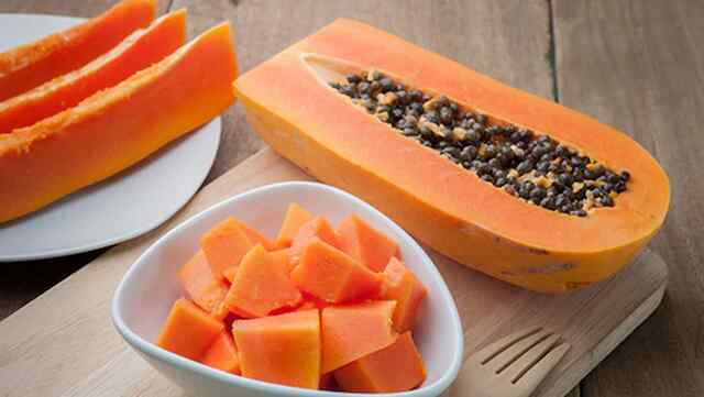 Health Tips: सेहत के लिए मीठा और स्वादिष्ट पपीता कैसे चुनें? जानें आसान तरीके