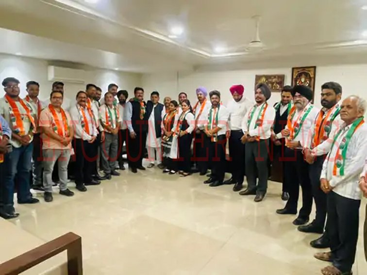 Punjab News: उपचुनाव को लेकर तेज हुई सियासी हलचल, दर्जनों वकील Congress में हुए शामिल