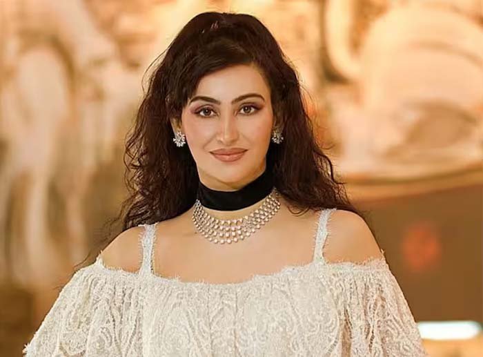 करोड़ों की मालकिन Shalini Passi, कमाई के सारे पैसे इस गांव को कर देती हैं दान