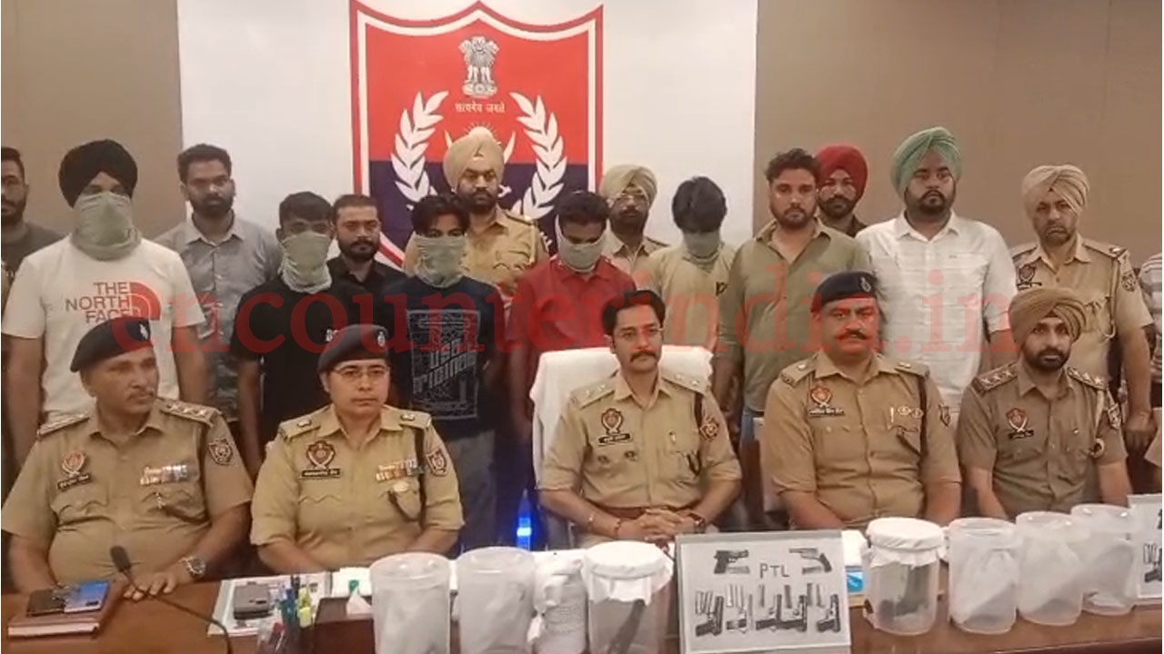 Punjab News: लॉरेंस बिश्नोई गिरोह के 5 गुर्गे अवैध हथियारों सहित गिरफ्तार, देखें वीडियो