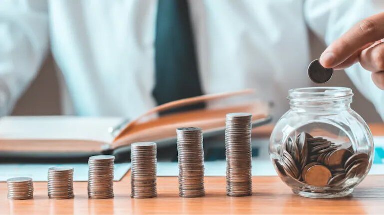 Pensioners के लिए महत्वपूर्ण जानकारी, समय रहते करले ये काम नहीं तो रुक जाएगा पैसा
