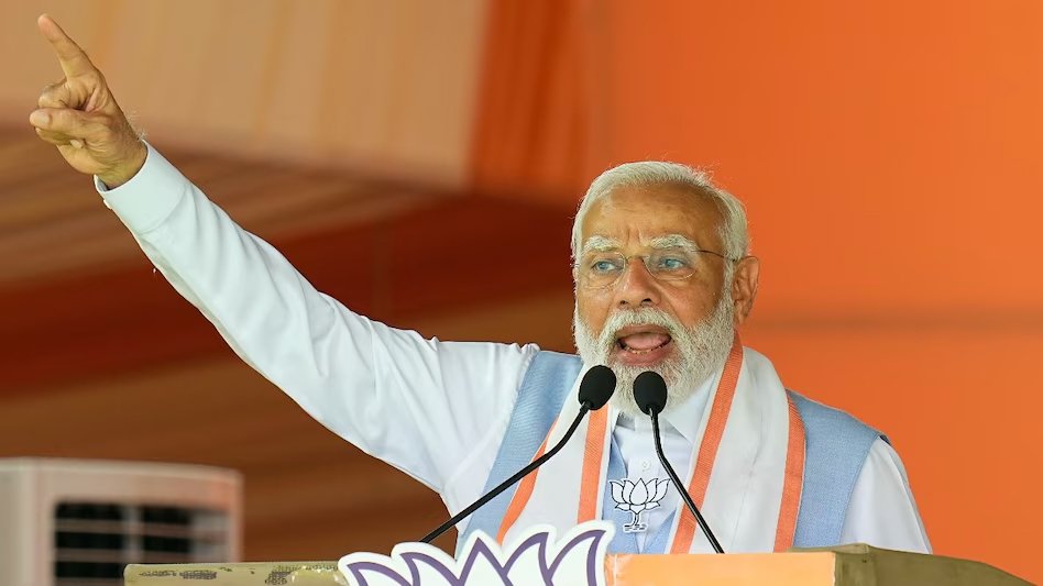 PM मोदी का बड़ा दावा, सत्ता में आने पर आदिवासियों का आरक्षण छीन लेगी Congress