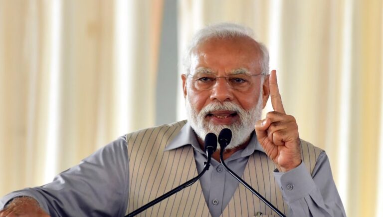 झारखंड में जमकर बरसे PM मोदी, कहा- ‘झारखंड के 3 दुश्मन RJD, कांग्रेस और JMM’