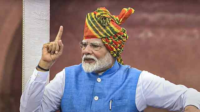 PM Modi का बड़ा बयान, कहा- सेना की ताकत बढ़ाने के लिए हर कदम उठाएंगे