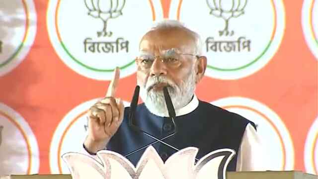 कूच बिहार में ममता सरकार पर जमकर बरसे PM मोदी, कहा- कानून-व्यवस्था का जनाजा निकालने पर तुली TMC