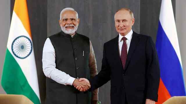 रूस दौरे के लिए PM Modi रवाना, Putin से करेंगे दूसरी बार मुलाकात