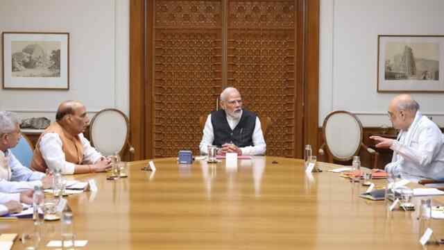 मिडिल ईस्ट में बढ़ते तनाव के बीच PM MODI ने बुलाई CCS की अहम बैठक