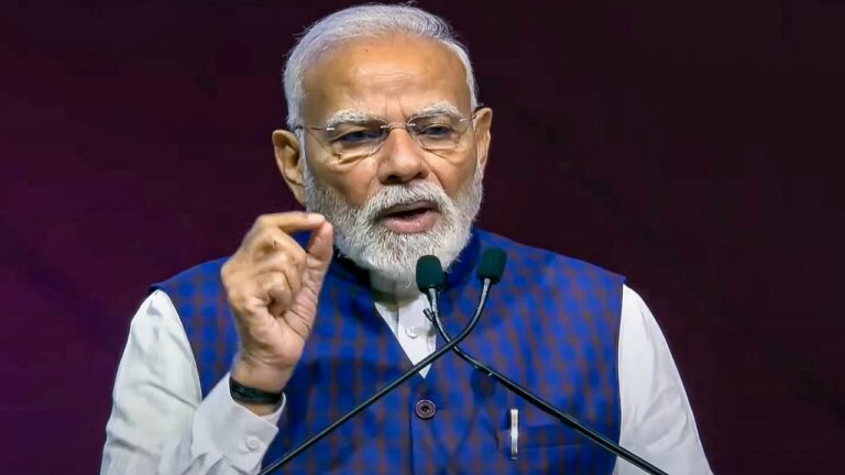 PM MODI ने राज्यसभा में विपक्ष पर बोला हमलाः ‘बड़े-बड़े देश हमसे संबंध रखने के लिए आतुर’