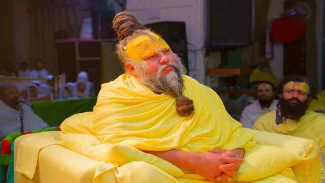 घर या मंदिर कहां पर पूजा करने से मिलेगा ज्यादा फल, Premanand Maharaj ने दिया जवाब