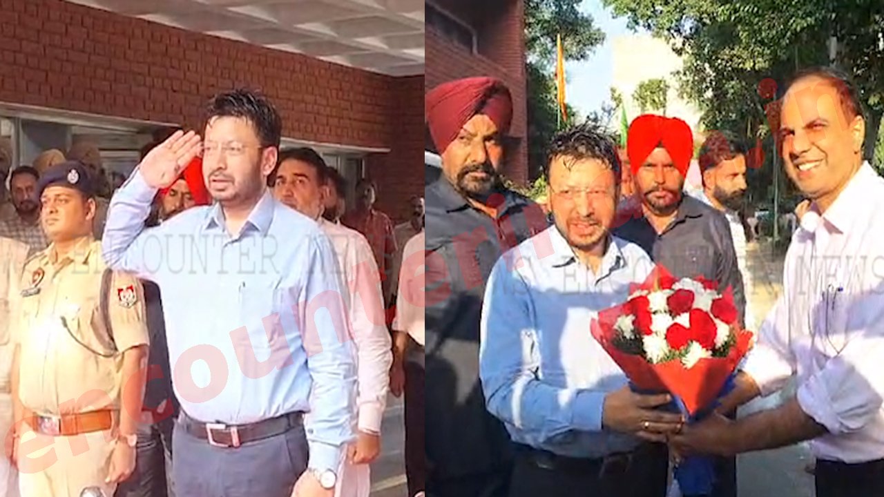 Punjab News: साफ-सुथरे तरीके से पंचायत चुनाव कराने को AAP सरकार वचनबद्धः Minister Dr. Ravjot Singh, देखें वीडियो Punjab News: साफ-सुथरे तरीके से पंचायत चुनाव कराने को AAP सरकार वचनबद्धः Minister Dr. Ravjot Singh, देखें वीडियो