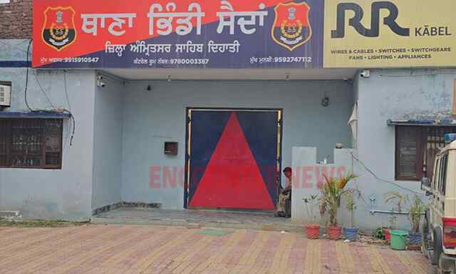 Punjab News: ग्रेनेड हमले में आरोपी से पूछताछ करने गई पुलिस पर ईंट-पत्थर से हमला, 2 घायल, 6 पर केस दर्ज