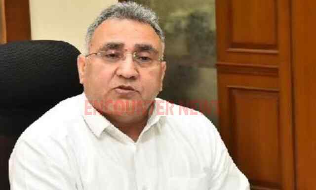 Punjab News: 17 साल पुराने रिश्वत मामले में पूर्व मुख्य सचिव विजय कुमार जंजुआ के खिलाफ चलेगा केस