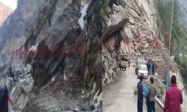 Pathankot-Bharmaur National Highway पर लैंडस्लाइड, यातायात हुआ ठप्प
