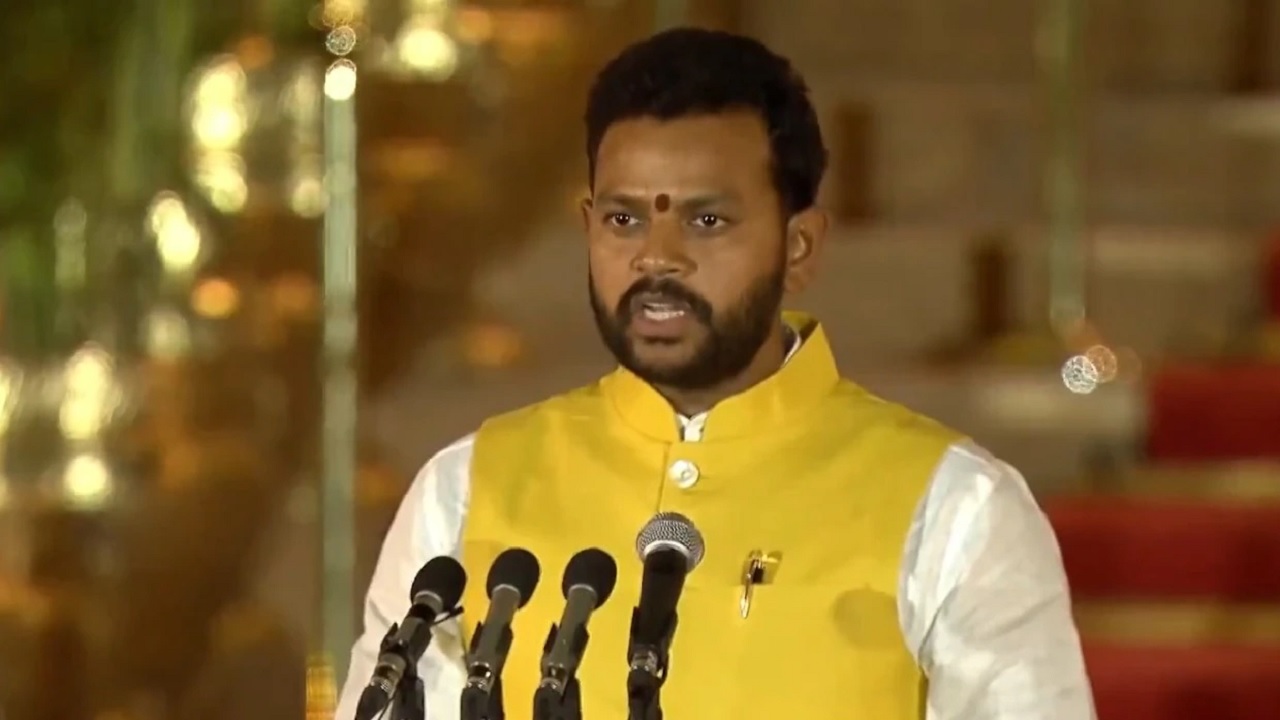 अहमदाबाद एयर प्लेन हादसे को लेकर नागर विमानन मंत्री का बयान, बोले – ‘कोई भी हेराफेरी नहीं हो रही’