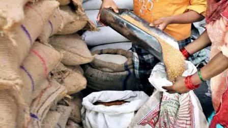 राशन को लेकर मुख्यमंत्री ने कर दिया बड़ा ऐलान, BJP में मची खलबली