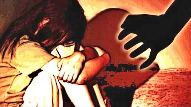 फूल तोड़ने गई बच्ची के साथ युवक ने किया दुष्कर्म
