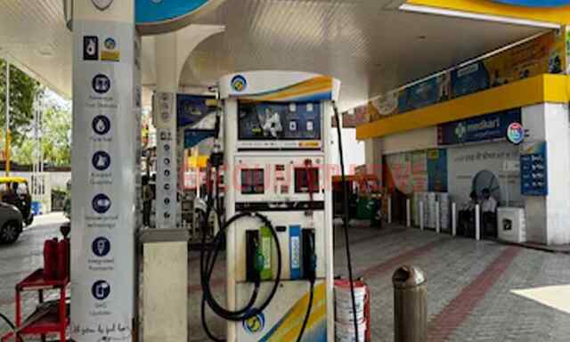 चुनाव खत्म होते Petrol-Diesel की बढ़ती कीमतों को लेकर सरकार का आया बयान
