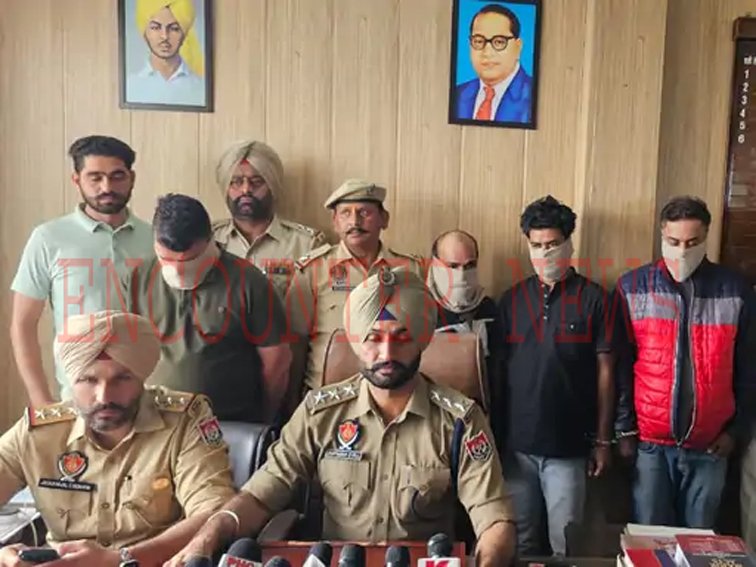 Punjab News: सैलून में Police की Raid, देह व्यापार मामले में महिला सहित 5 गिरफ्तार