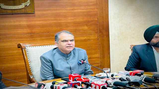 प्रशासनिक सुधारों से शहरी परियोजनाओं को मिलेगी गति: संजीव अरोड़ा