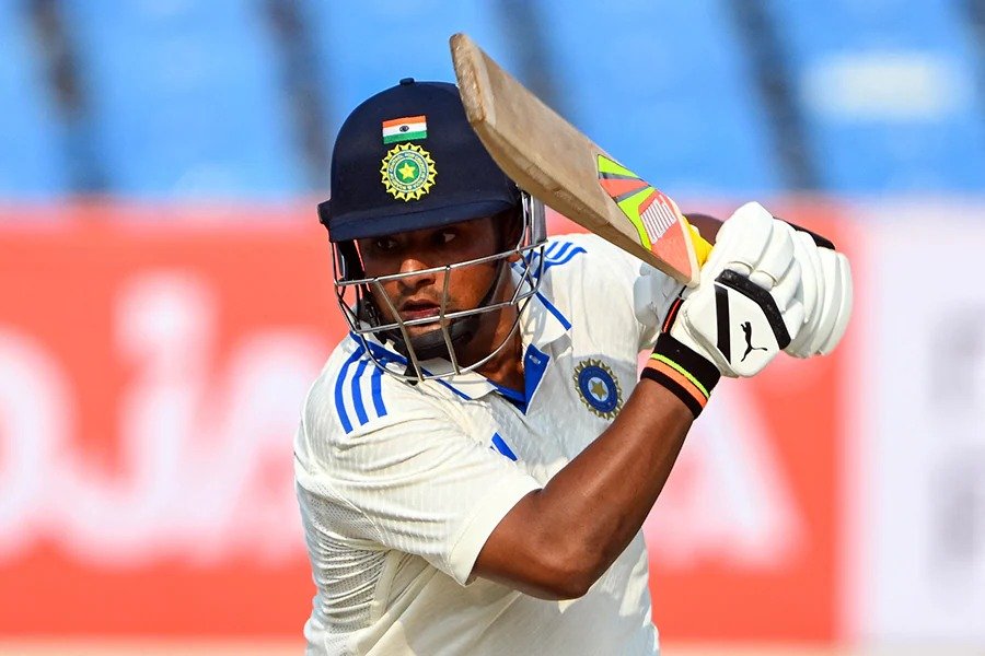 Cricket News: इस खिलाड़ी ने गेंदबाज़ों पर उतारा गुस्सा, ठोकी तूफानी Century