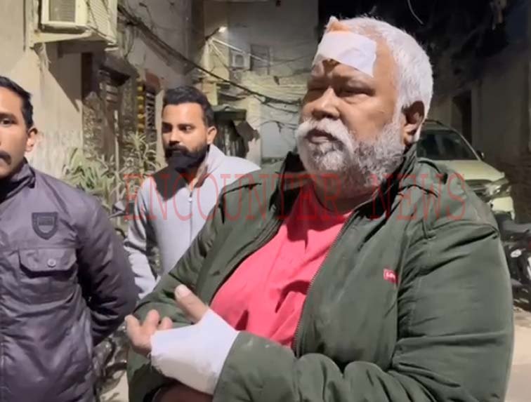 Punjab News:BJP SC Wing के जिला प्रधान के घर पर बदमाशों में मारे ईंट-पत्थर, 2 घायल, देखें वीडियो