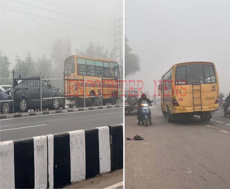 Jalandhar National Highway पर 3 वाहनों में हुई टक्कर, School Bus हुई हादसे का शिकार, बच्चों में चीख पुकार
