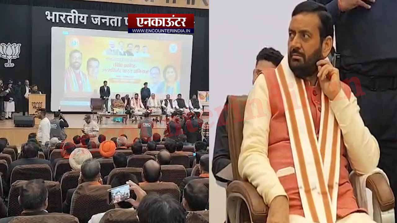 Haryana News: अधिवक्ता सम्मेलन में शामिल हुए सीएम सैनी, बीजेपी अध्यक्ष भी रहे मौजूद, देखें वीडियो