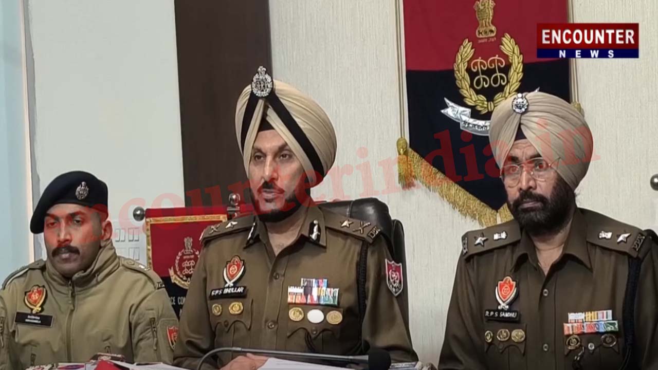 Punjab News: 4.5 किलो हेरोइन और अवैध पिस्तौल सहित 3 तस्कर गिरफ्तार, देखें वीडियो