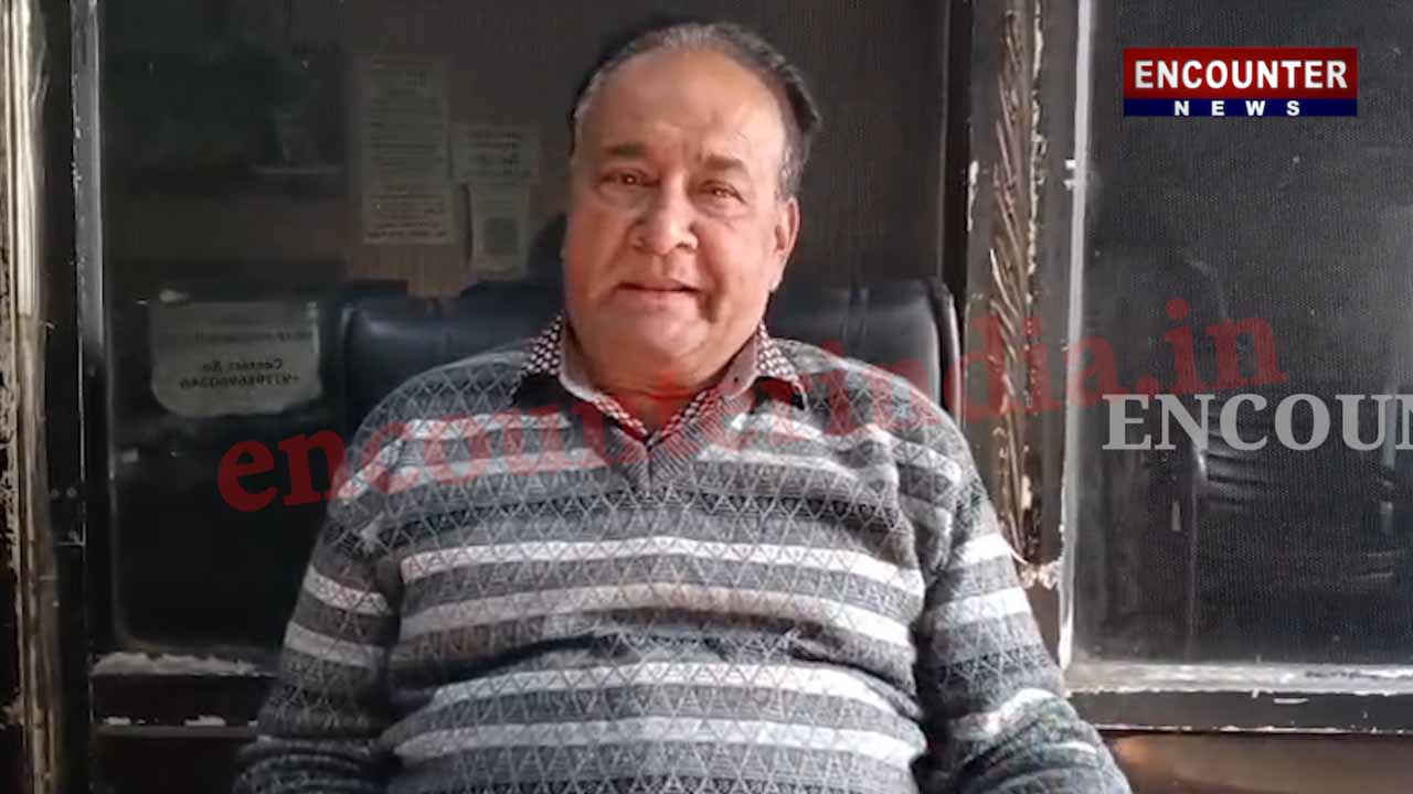 Jalandhar News: मीटर को लेकर डेढ़ साल से व्यक्ति काट रहा चक्कर, SDO और JE पर लगाए गंभीर आरोप, देखें वीडियो