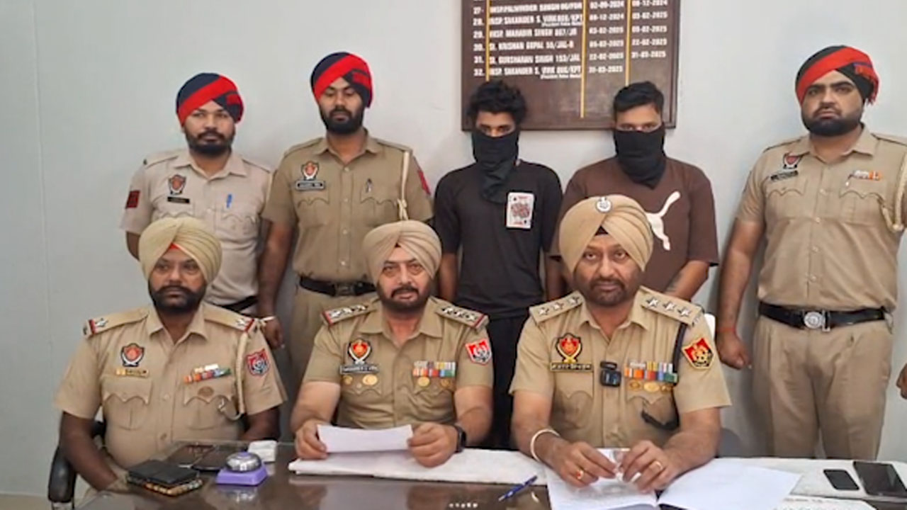 Jalandhar News: लूटपाट और फायरिंग मामले में सोनू खतरी गैंग के 2 आरोपी गिरफ्तार, देखें वीडियो