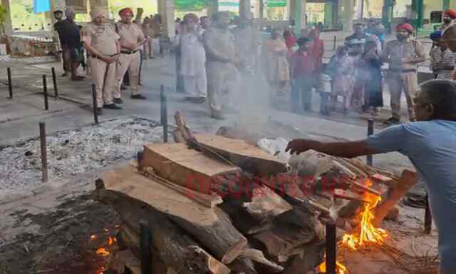 Punjab News: 9 वर्षीय बच्ची की संदिग्ध परिस्थितियों में मौत, परिवार ने लगाए संबंध बनाने और हत्या के आरोप