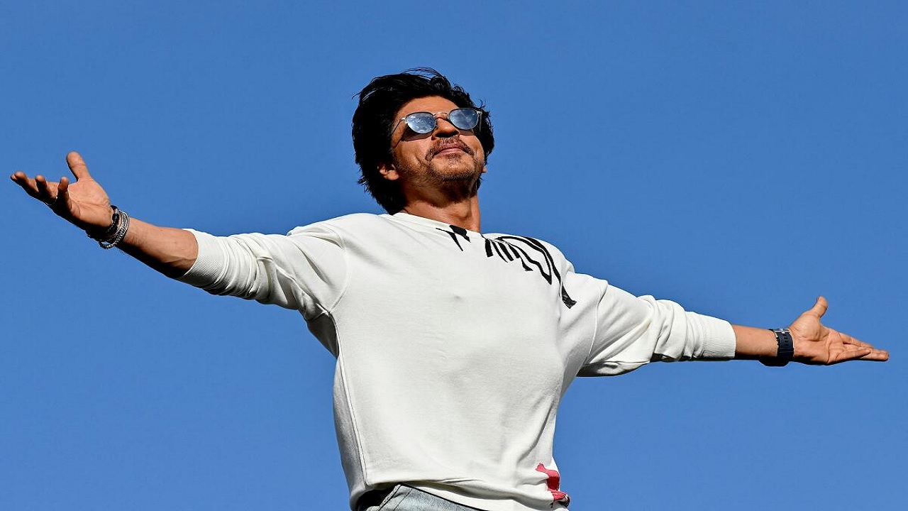 बर्थडे पर फैंस को खास तोहफा देंगे Shahrukh, किंग खान ने बनाया Special Plan