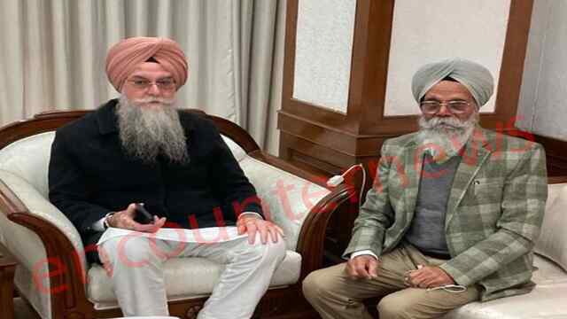 Jalandhar News: विधानसभा स्पीकर से मिले शहीद भाई रविंदर सिंह के पिता बलदेव लित्तरां, की ये अपील