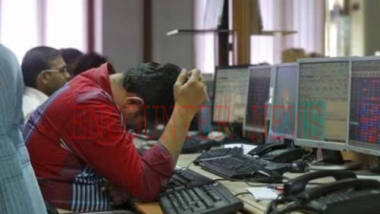 शेयर बाजार में भारी गिरावट, निवेशकों में मुरझाए चेहरे, रिलायंस के शेयरों में तेजी