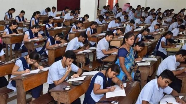 Students के लिए बड़ी खबर, बदलेगी 10वीं-12वीं की बोर्ड परीक्षा की तारीखें