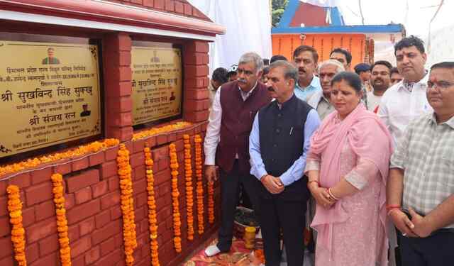मुख्यमंत्री ने ज्वालामुखी में विद्युत मंडल और उपमंडल कार्यालय भवन के निर्माण कार्य का किया शिलान्यास